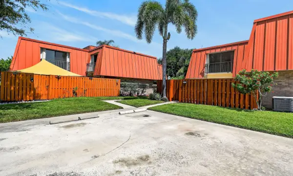 3157 Meridian Way S A, Palm Beach Gardens, FL 33410