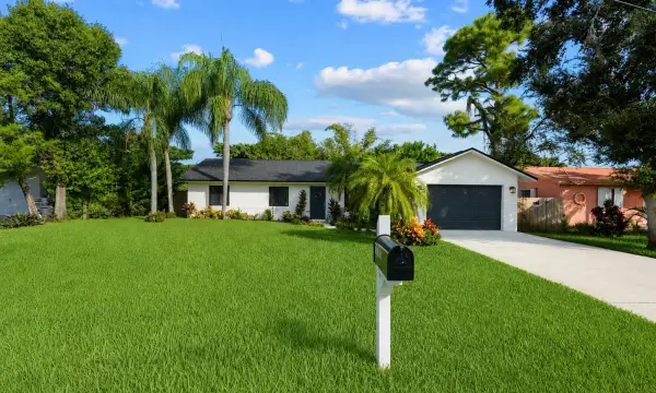2749 Park Drive, Lake Worth, FL 33462